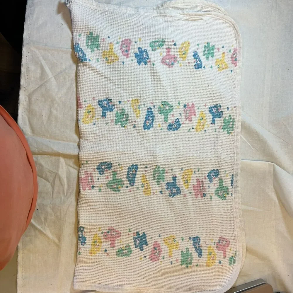 Vtg Baby Morgan‎ Cotton Blanket Thermal Waffle Bears 28x30